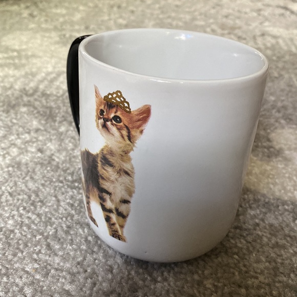 Roobee by Mara-mi Princess Kitten with Gold Tiara Mug - Picture 2 of 3